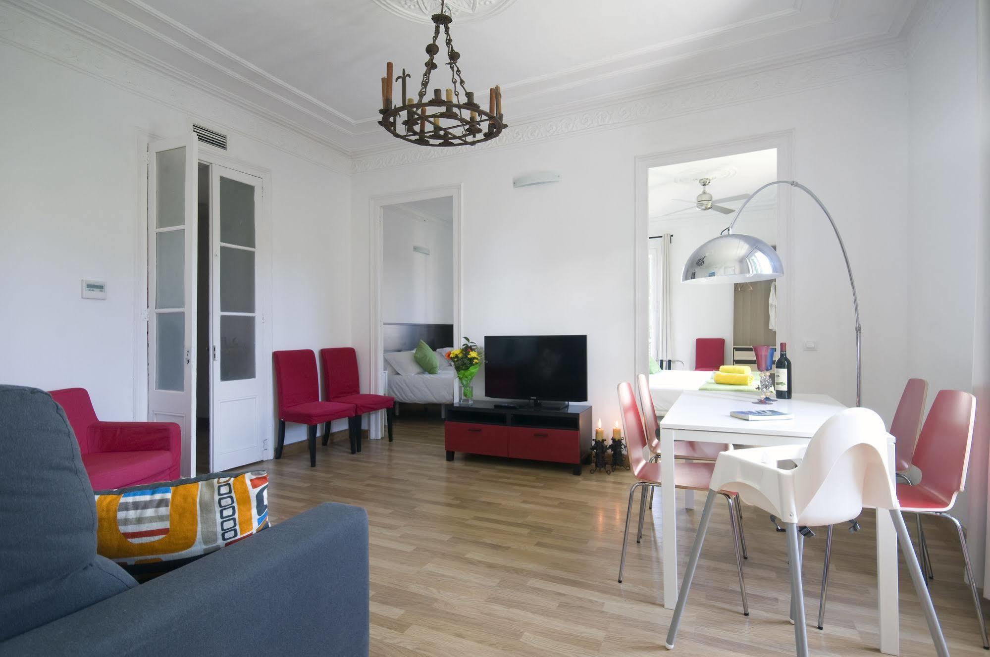 Stay Together Barcelona Apartments Exterior photo